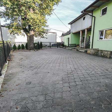 Twoja Przestrzen Noclegi Pokoje Mieszkanie Do Wynajecia Nowy Sącz エクステリア 写真